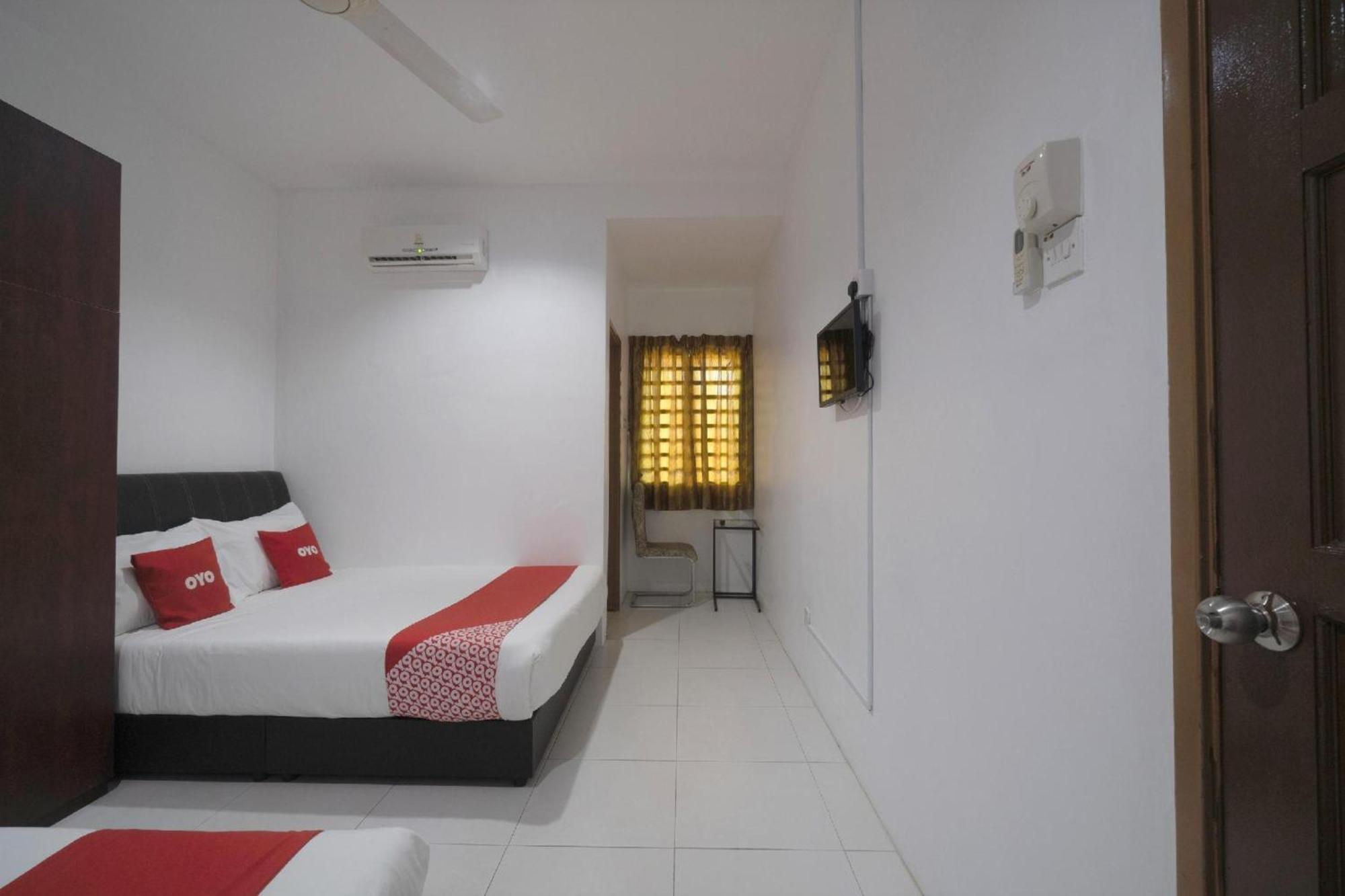 Oyo 91089 Motel Fasa 2B Seri Manjung Dış mekan fotoğraf
