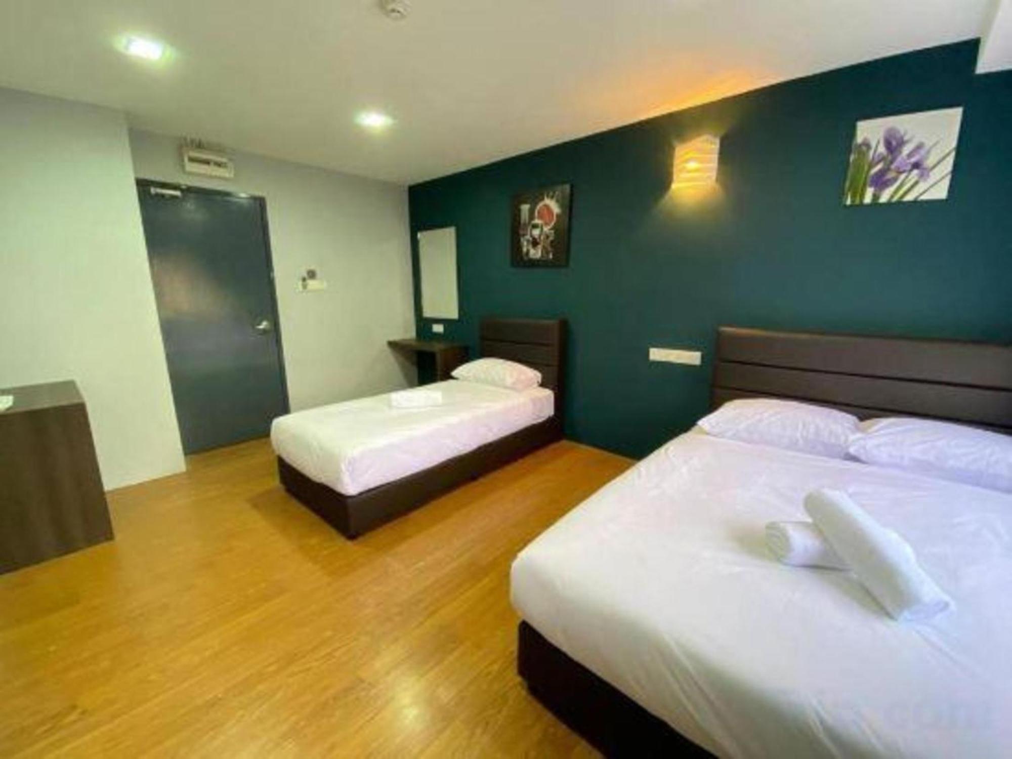 Oyo 91089 Motel Fasa 2B Seri Manjung Dış mekan fotoğraf