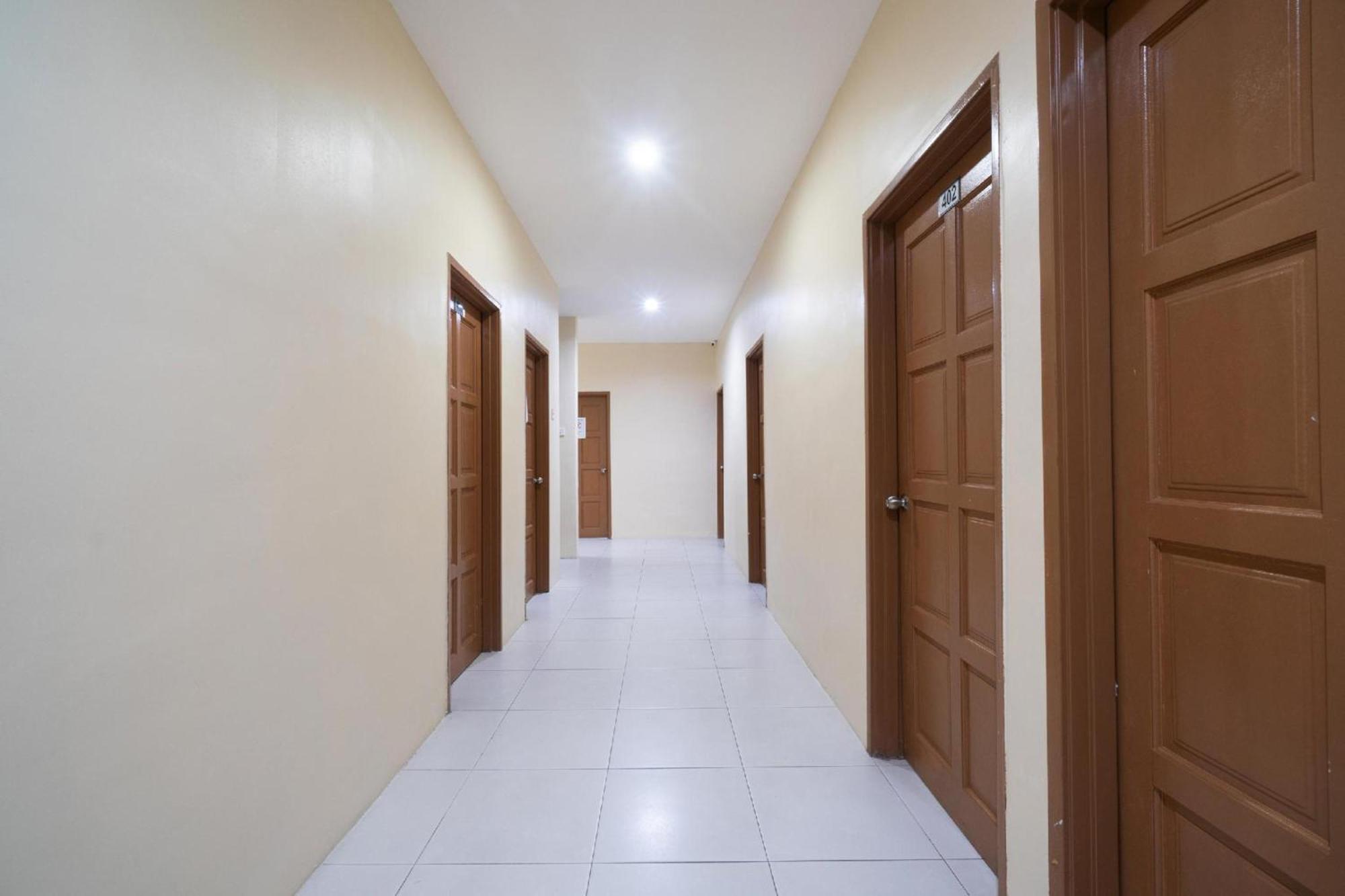Oyo 91089 Motel Fasa 2B Seri Manjung Dış mekan fotoğraf